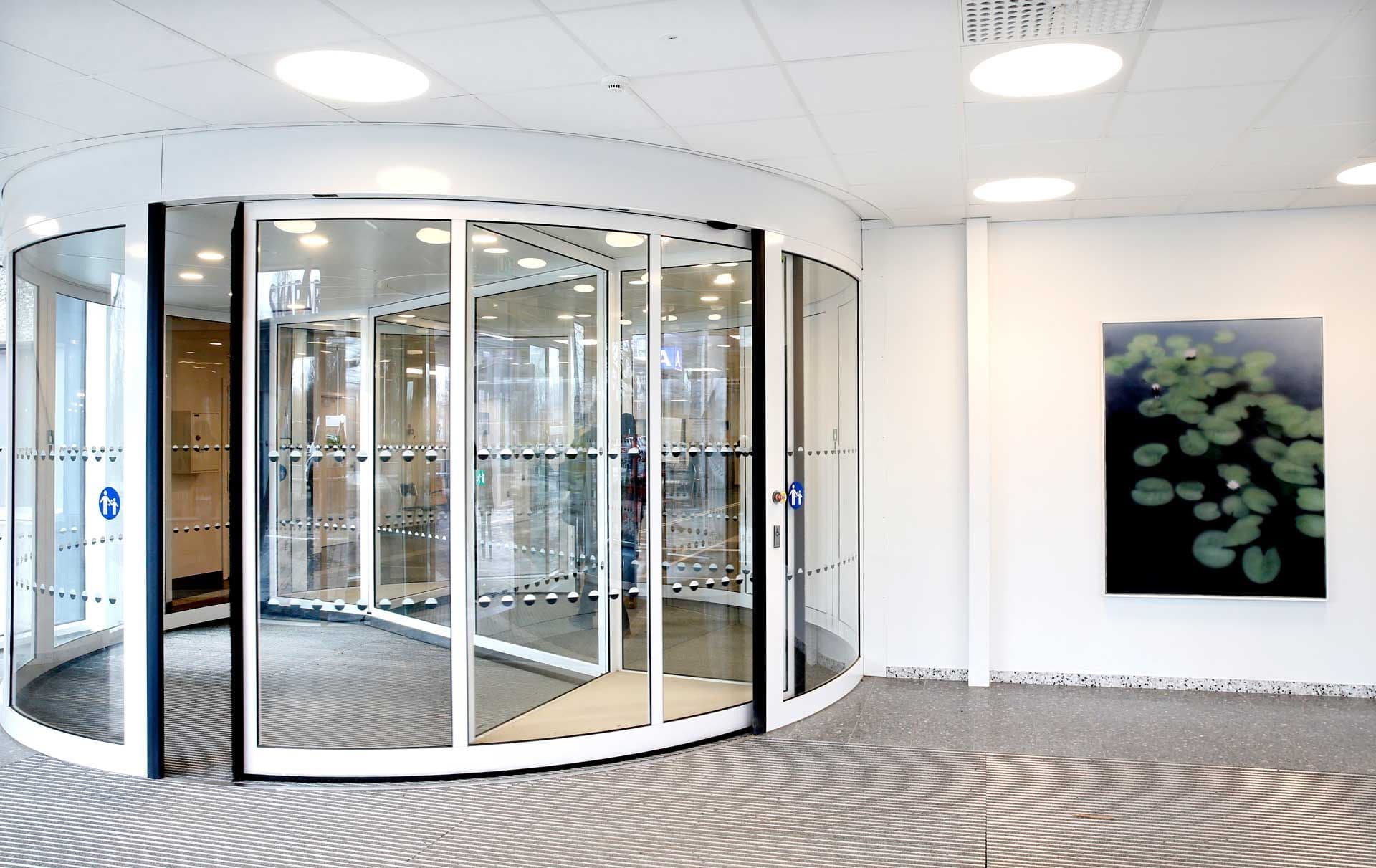 Entré snurrdörr Mottagningsblocket Skövde
