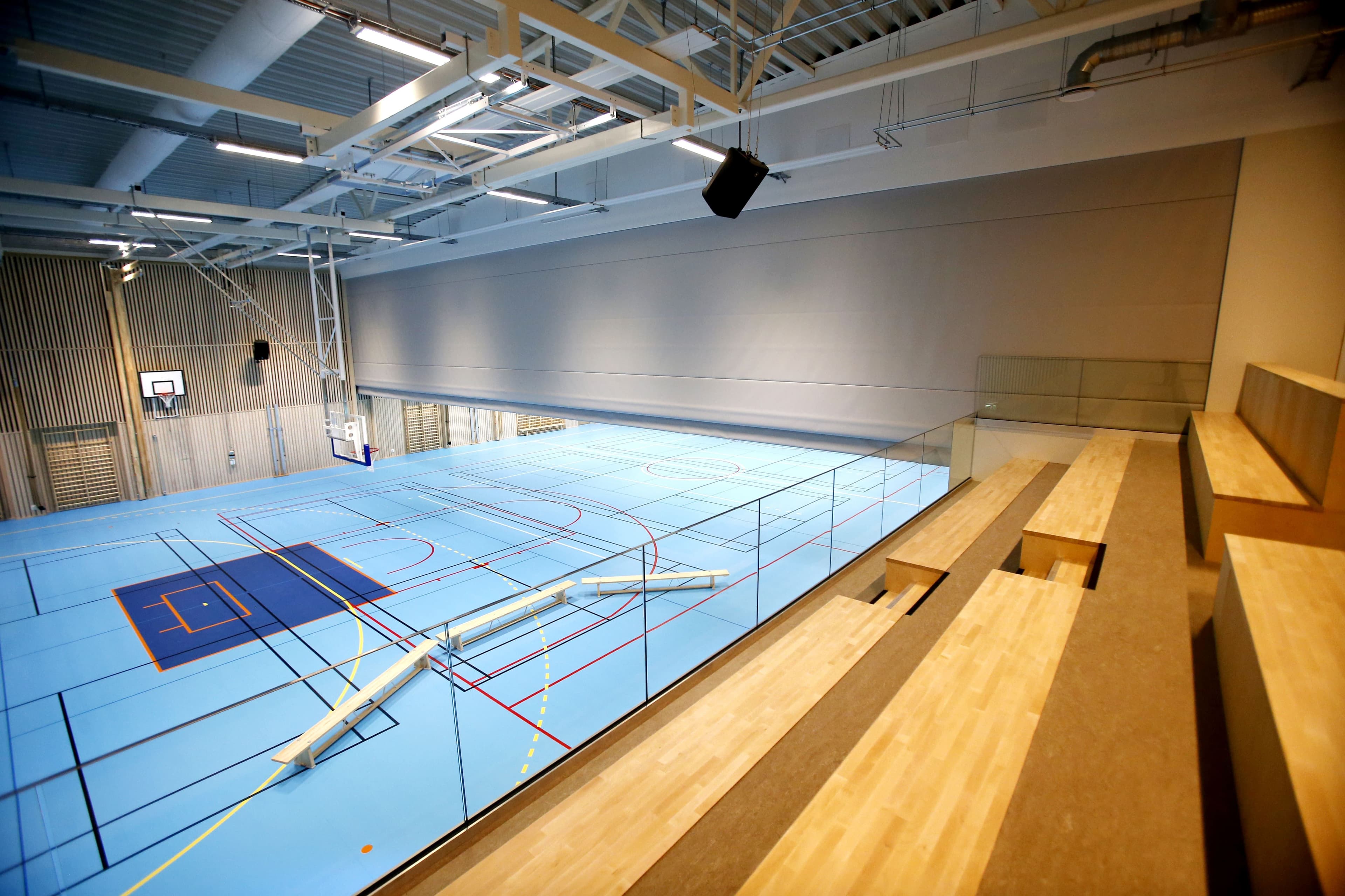 Park Arena idrottshall med läktare i KL-trä