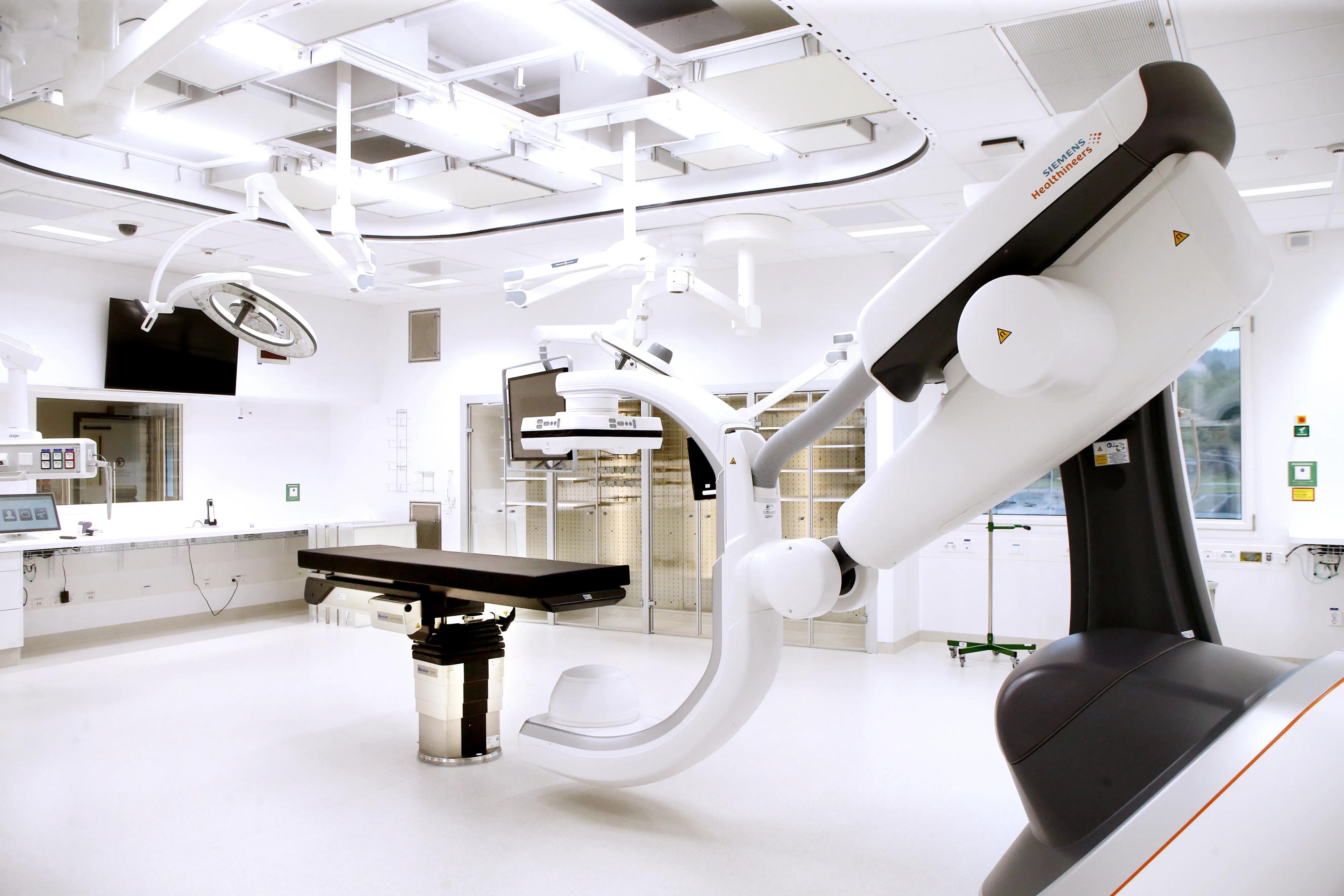 Operationsrobot da Vinci i AS-blocket byggt i partnering